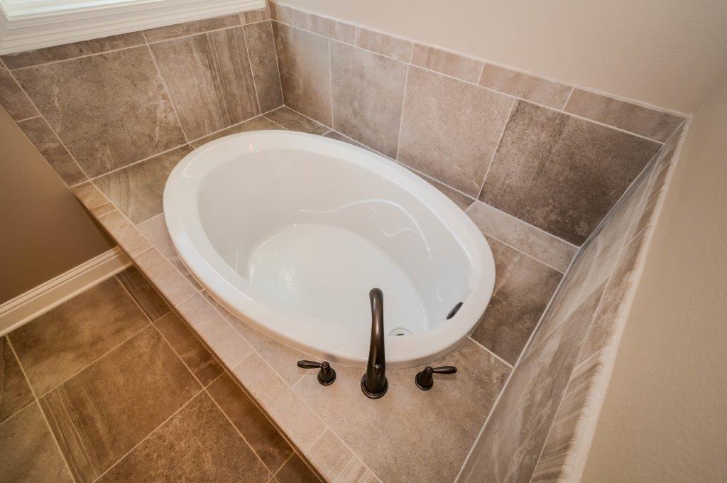 HATTIES GROVE - Residential