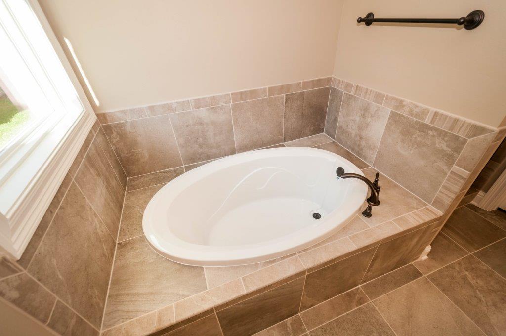 HATTIES GROVE - Residential