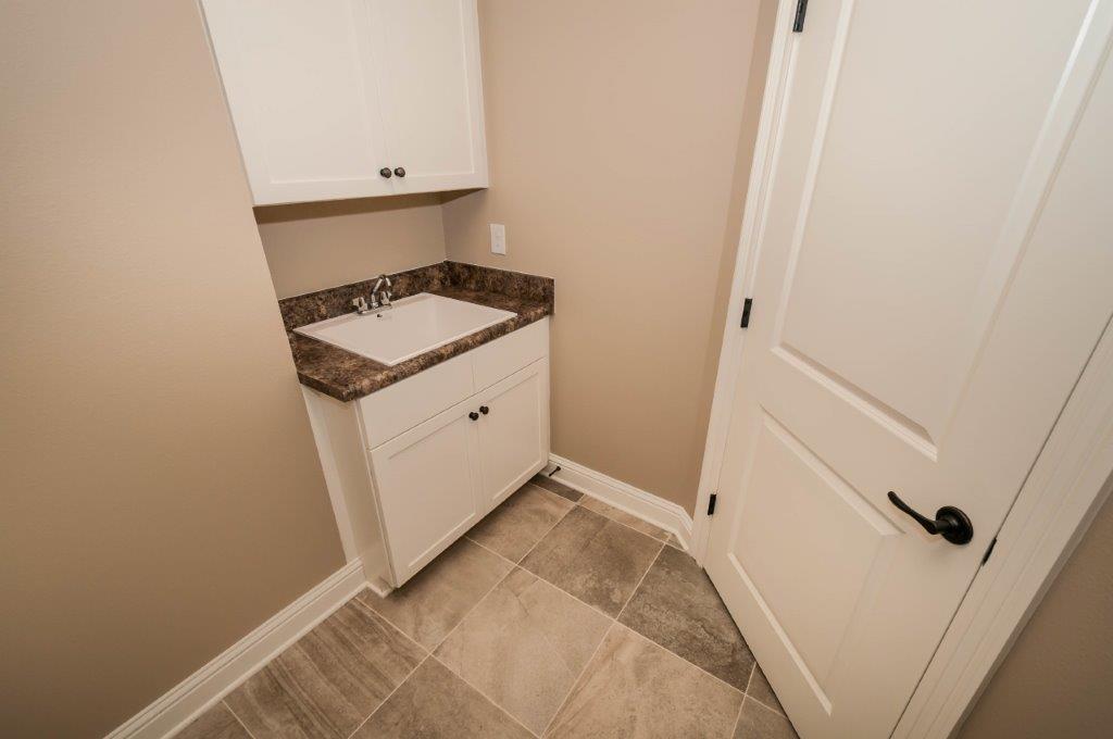 HATTIES GROVE - Residential