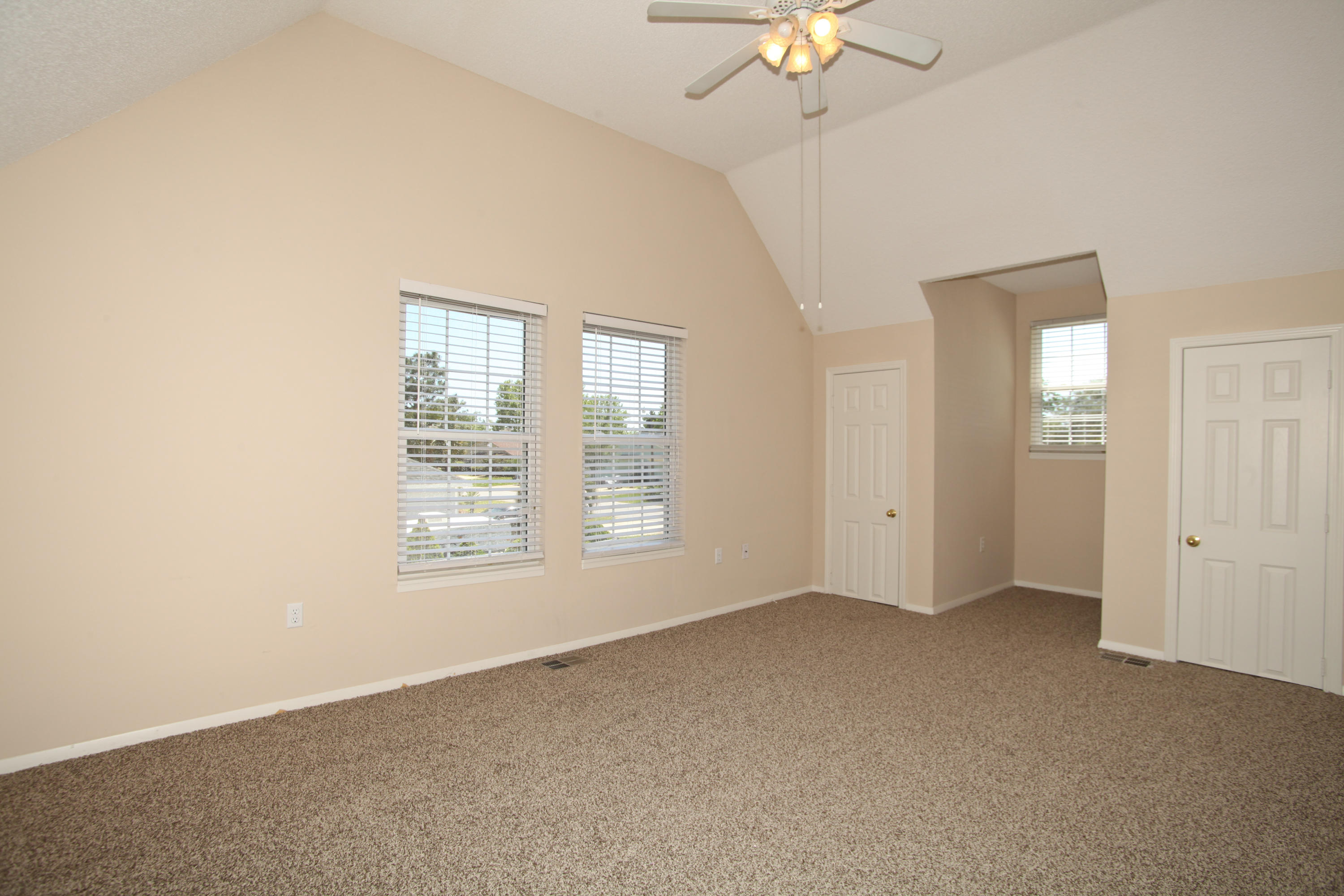 SEABREEZE VILLAS - Residential