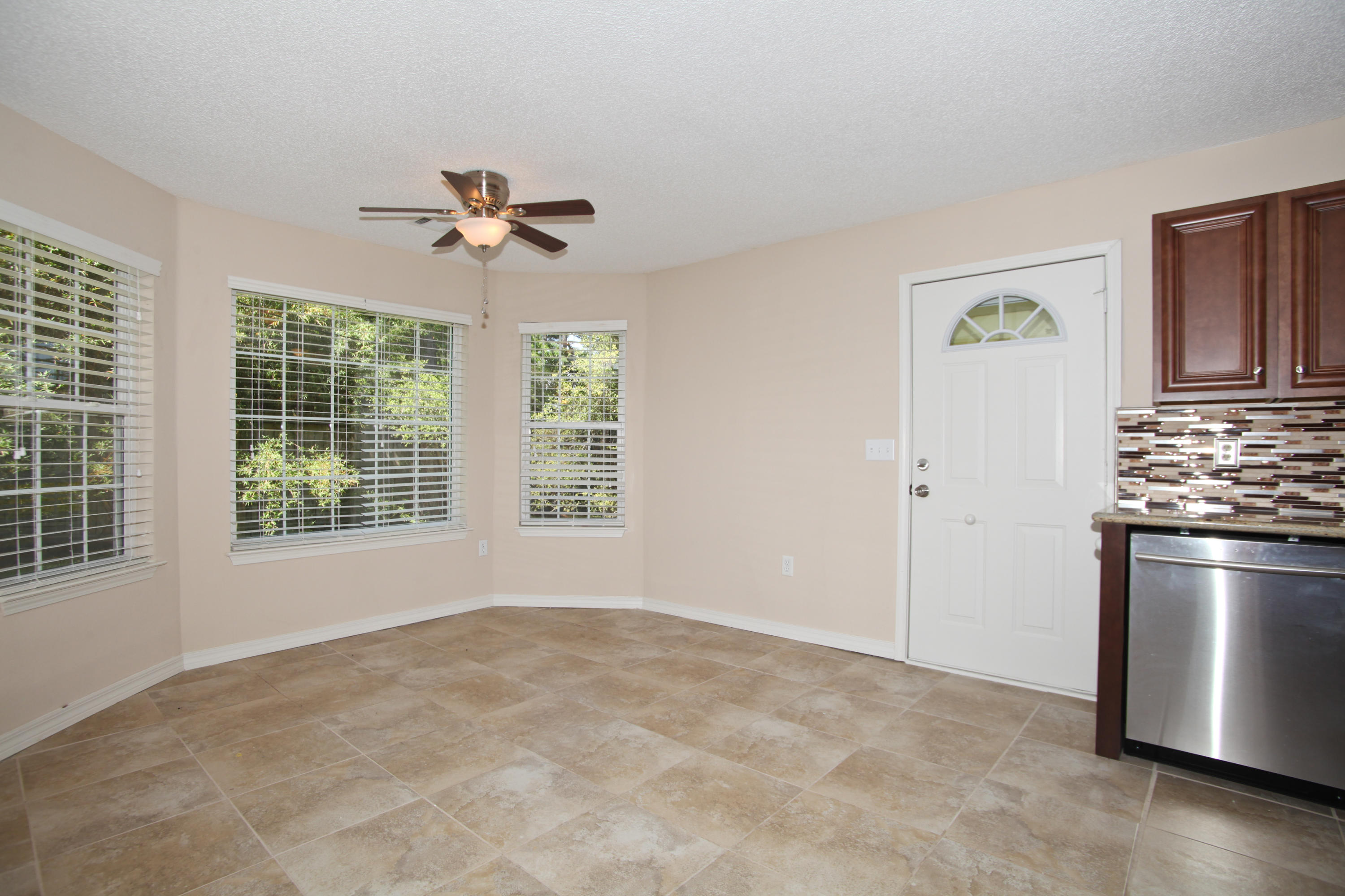 SEABREEZE VILLAS - Residential