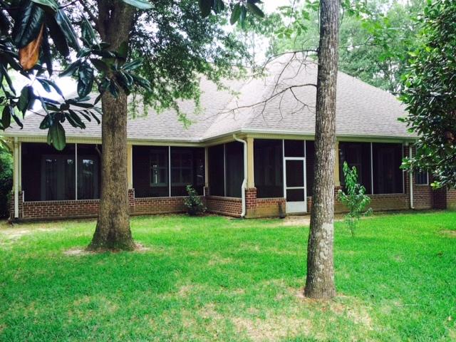 CLAIRES VINEYARD - Residential Lease