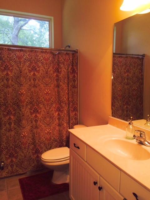 CLAIRES VINEYARD - Residential Lease