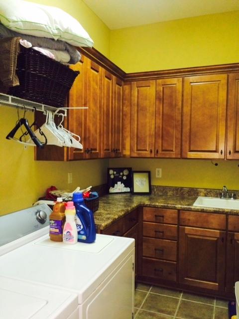 CLAIRES VINEYARD - Residential Lease