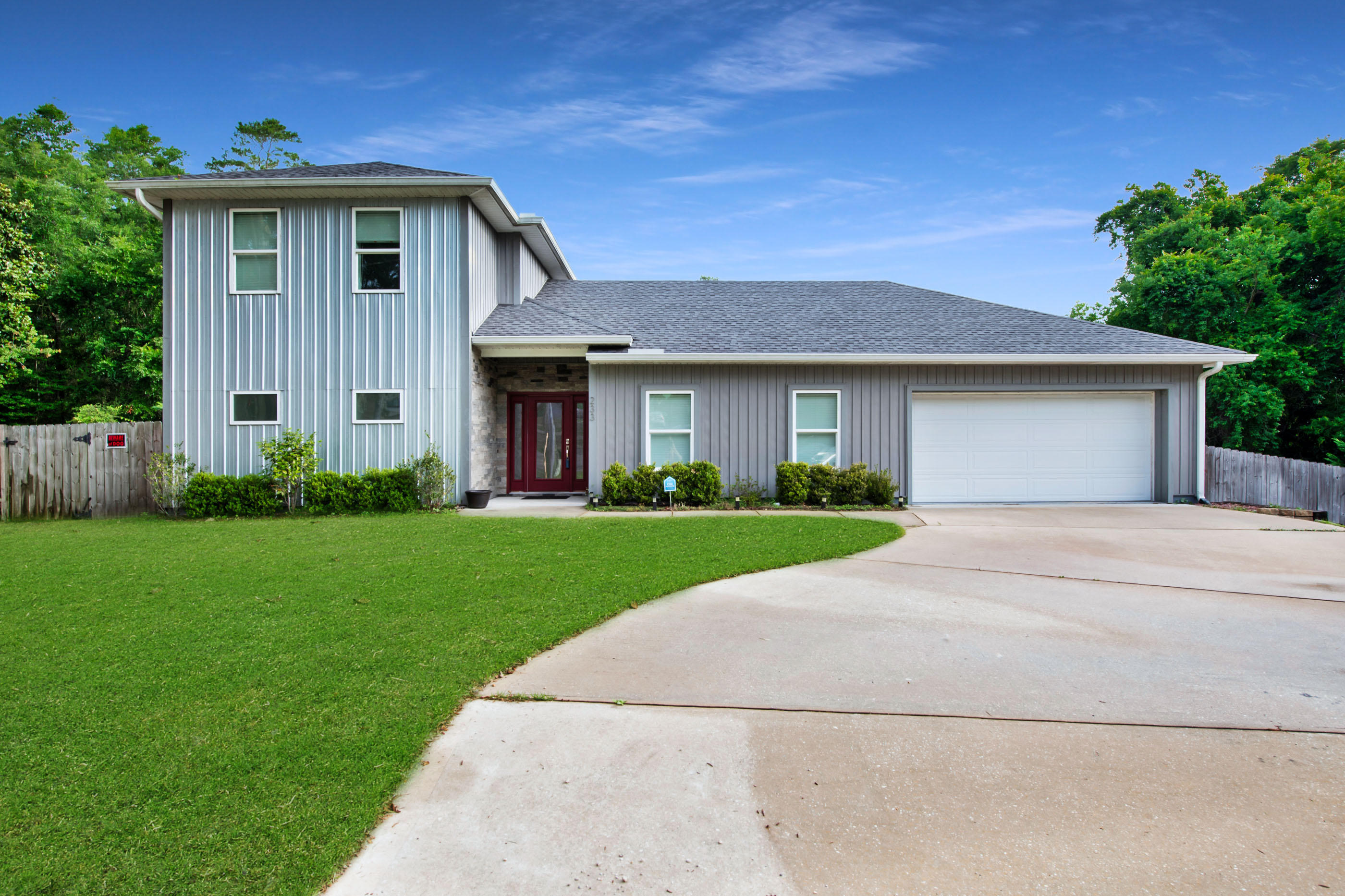 CREEKSIDE - Residential