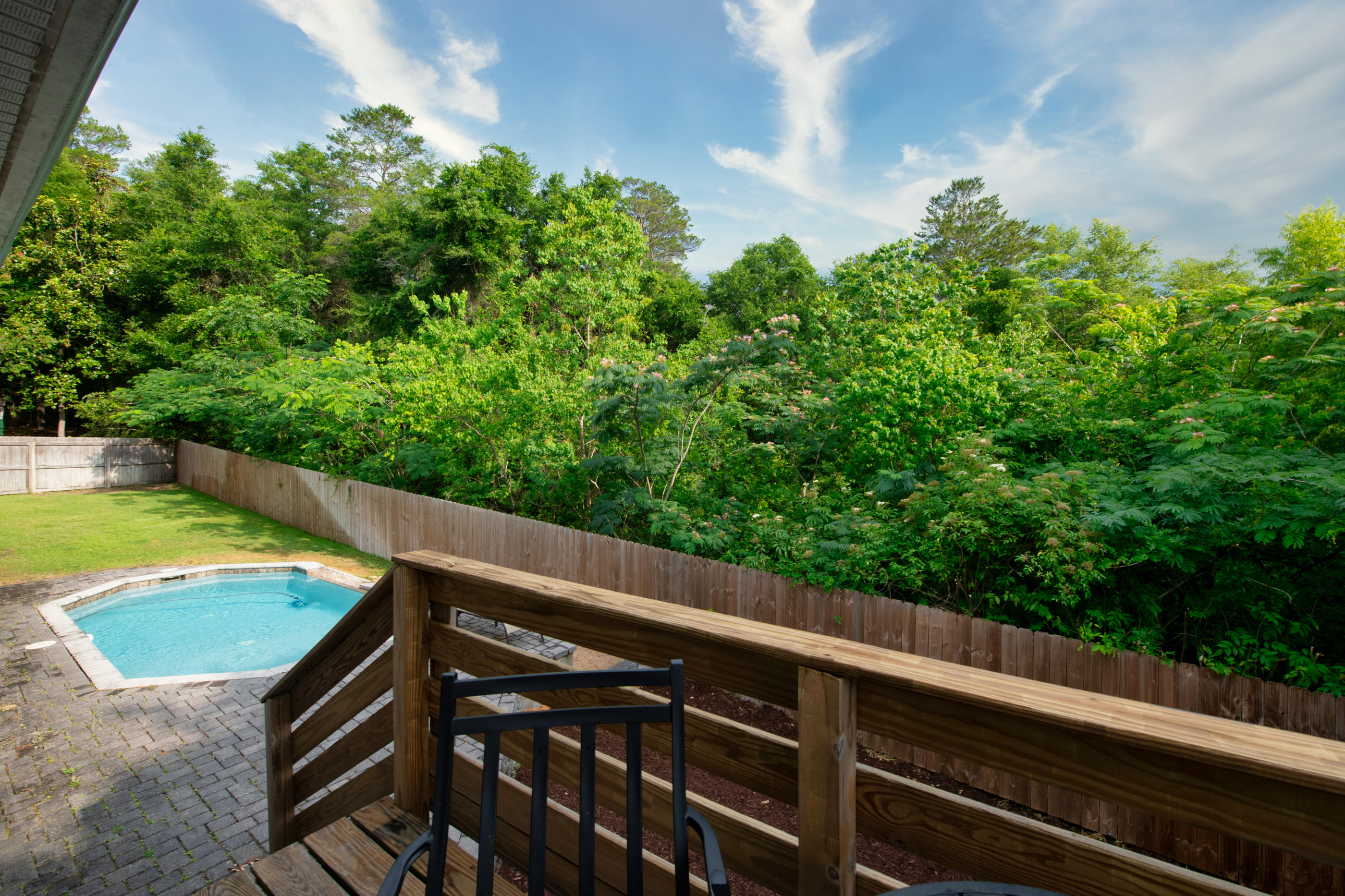 CREEKSIDE - Residential