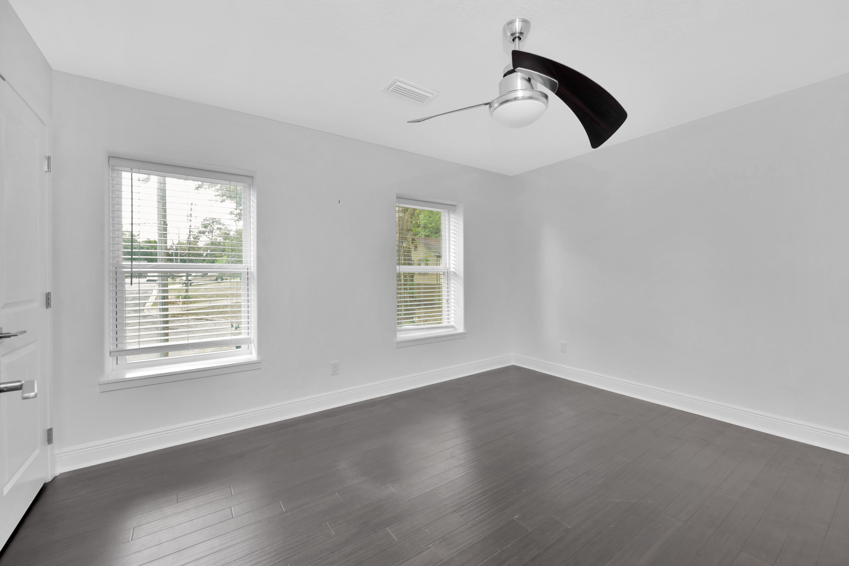 CREEKSIDE - Residential