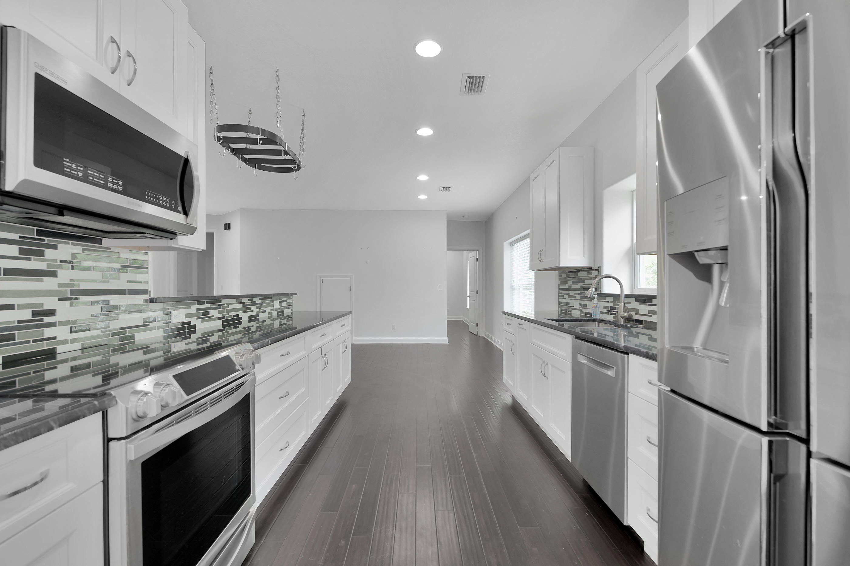 CREEKSIDE - Residential