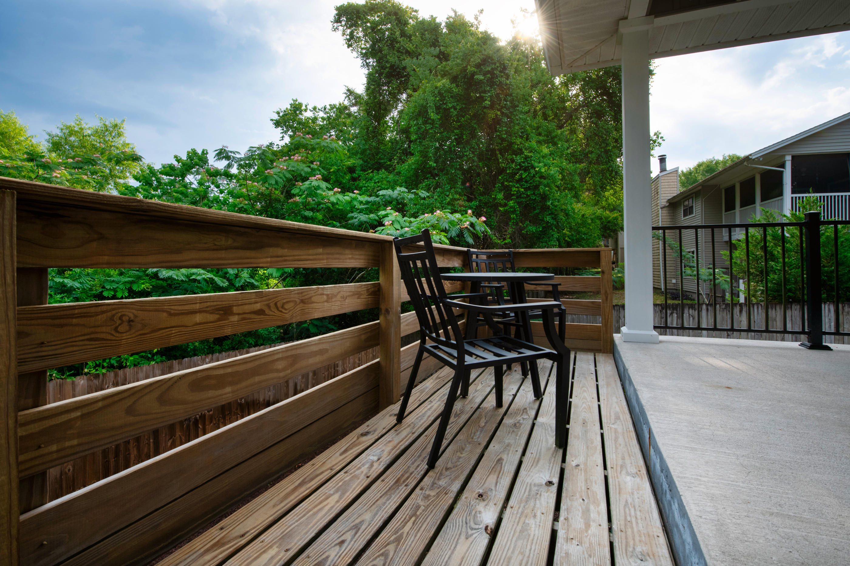 CREEKSIDE - Residential