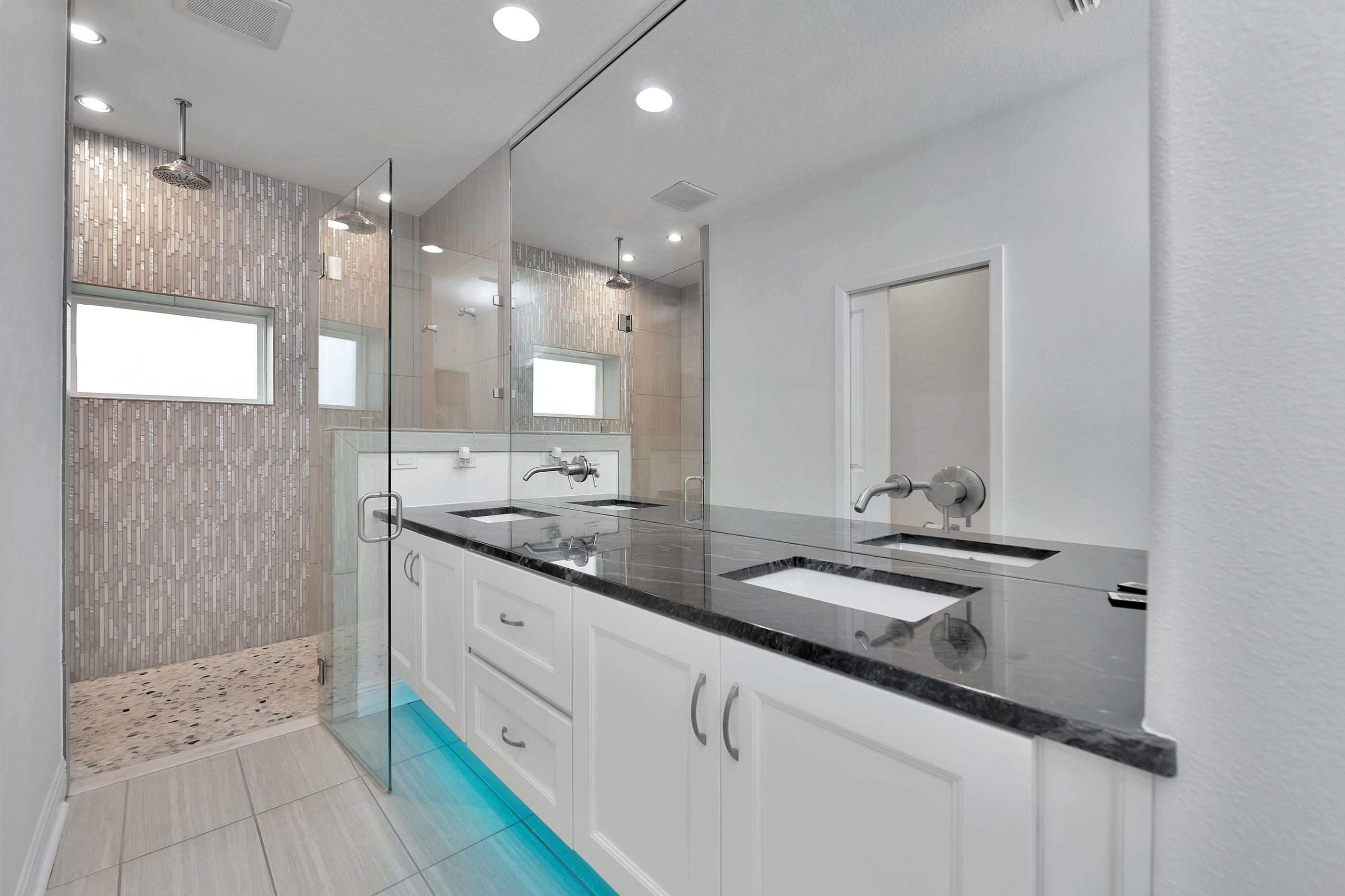 CREEKSIDE - Residential