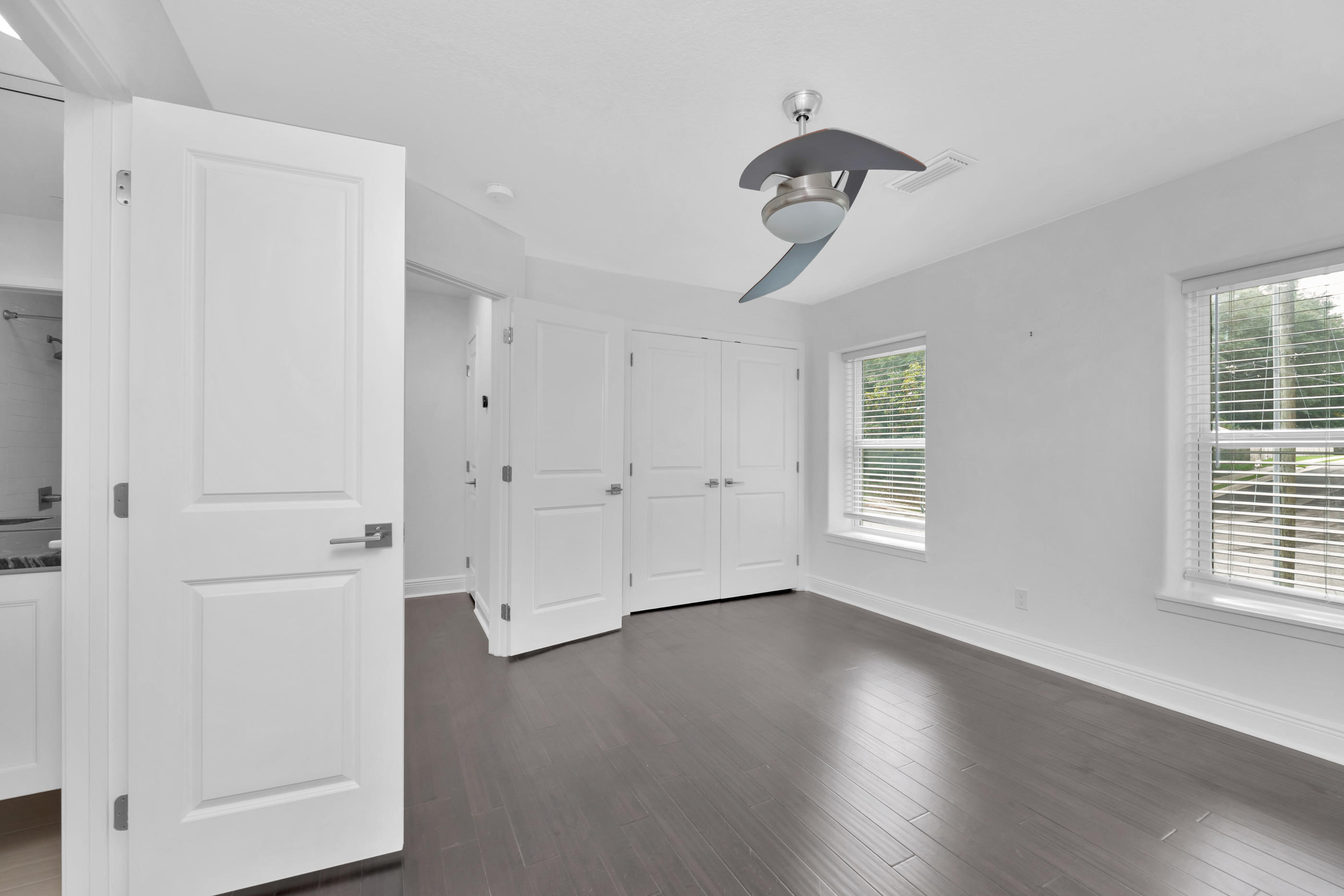 CREEKSIDE - Residential