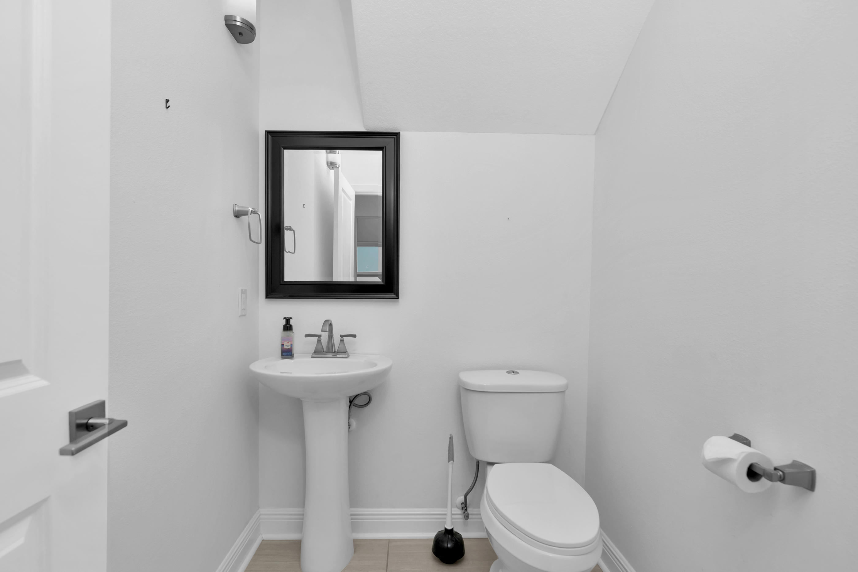 CREEKSIDE - Residential