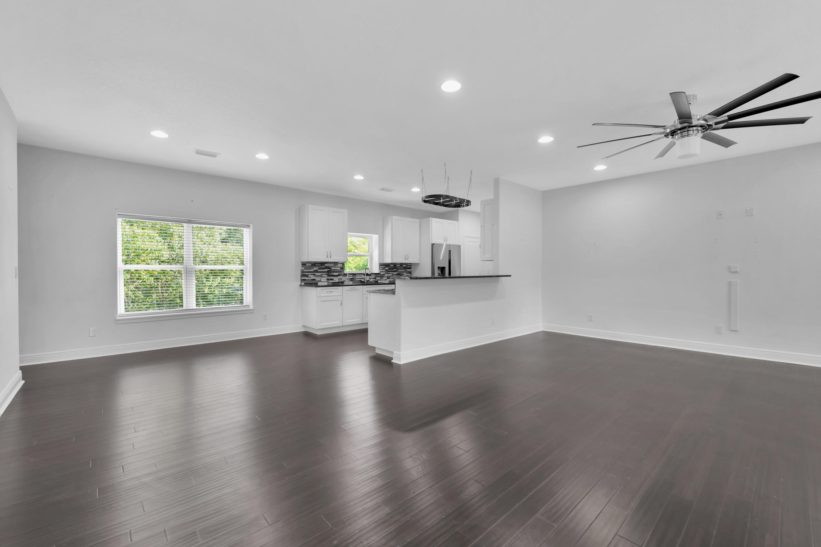 CREEKSIDE - Residential