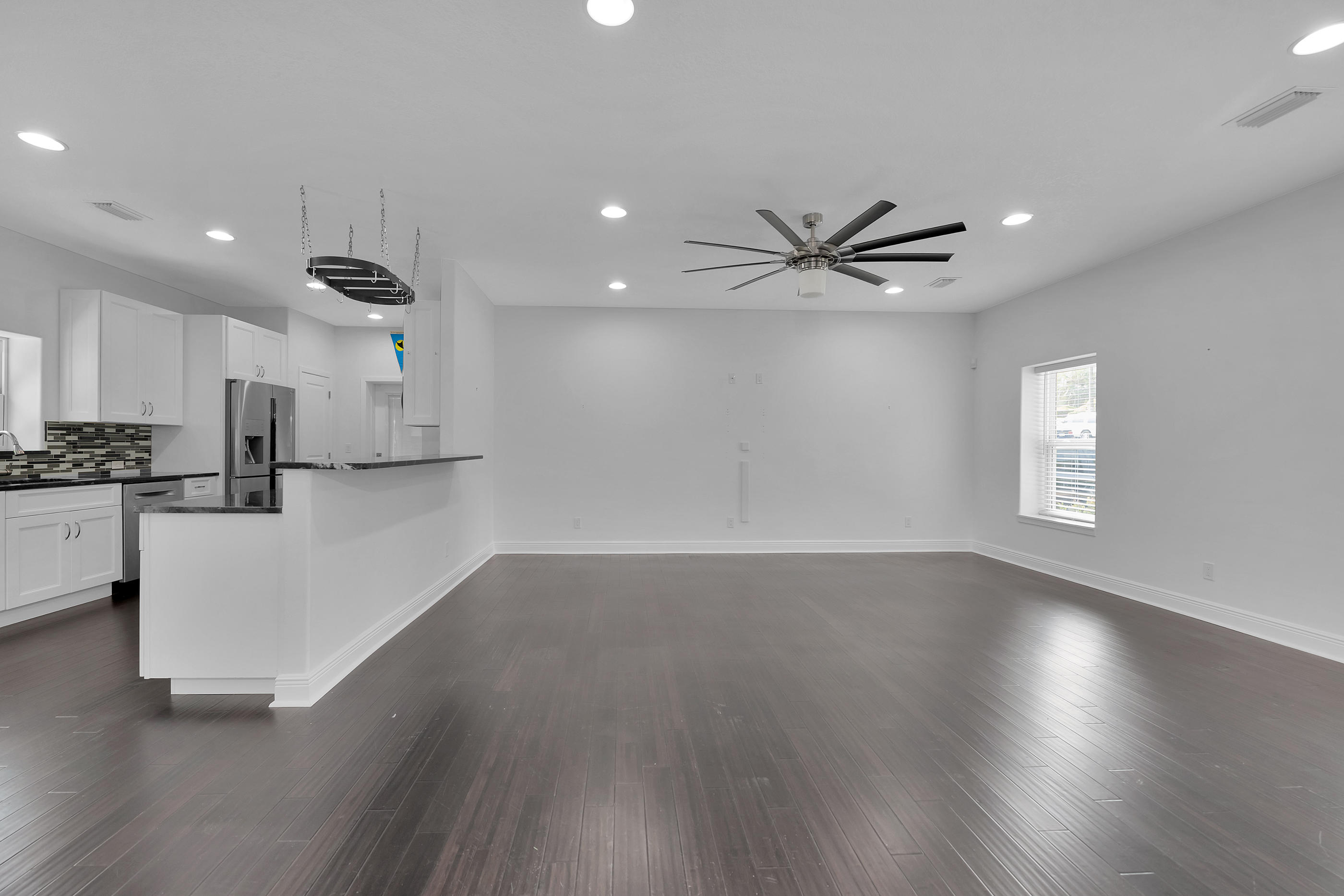 CREEKSIDE - Residential