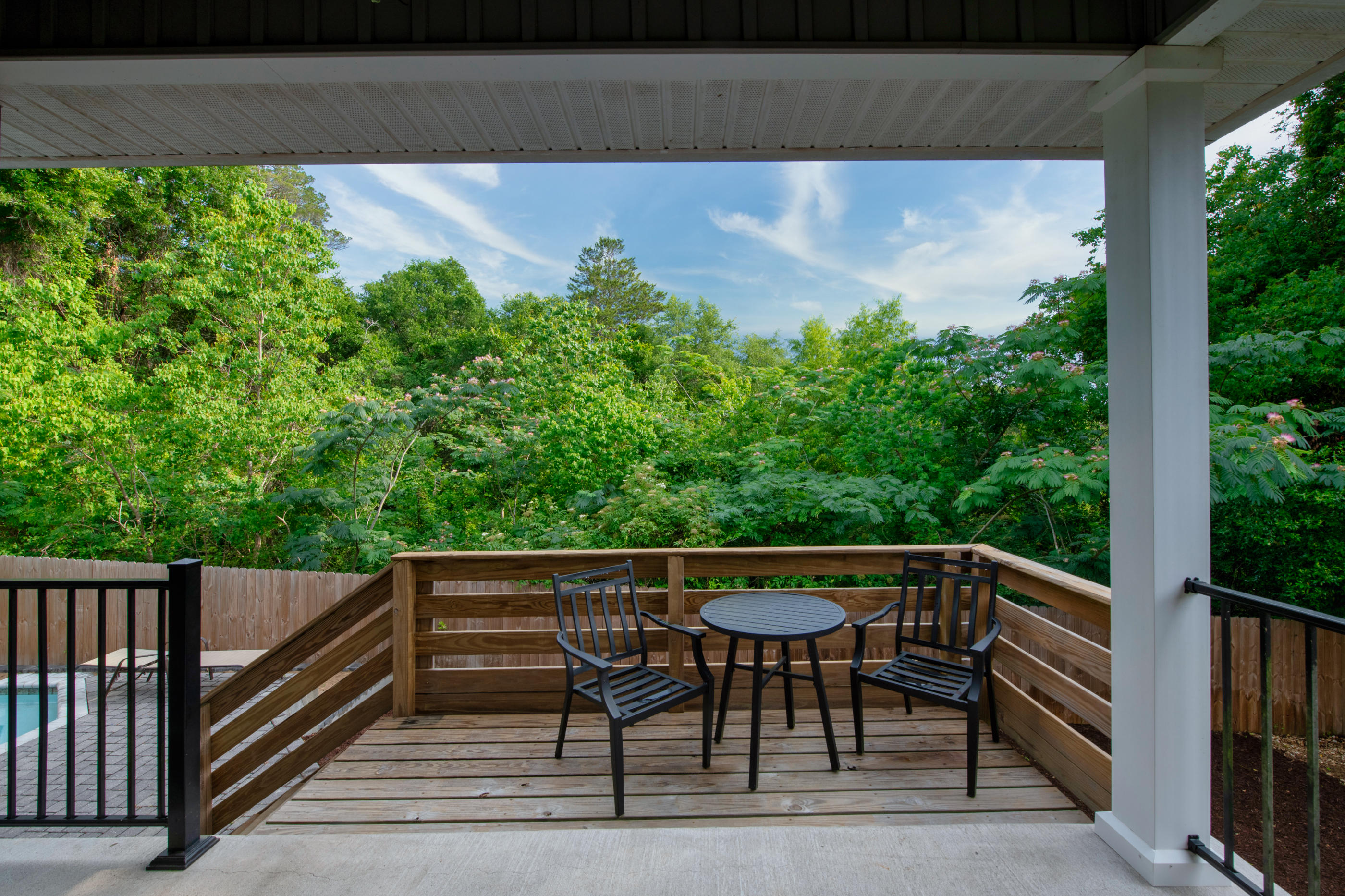 CREEKSIDE - Residential