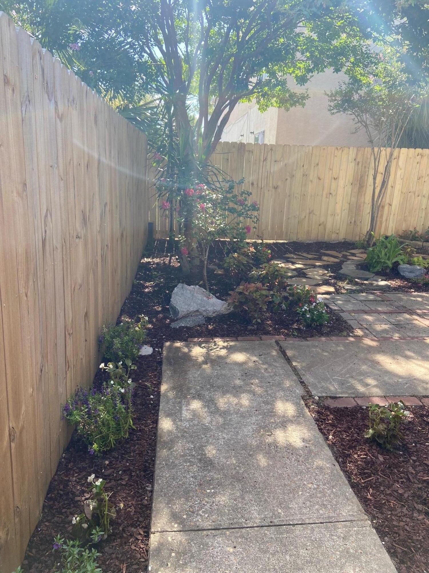 LEARYS 2ND ADDN - Residential