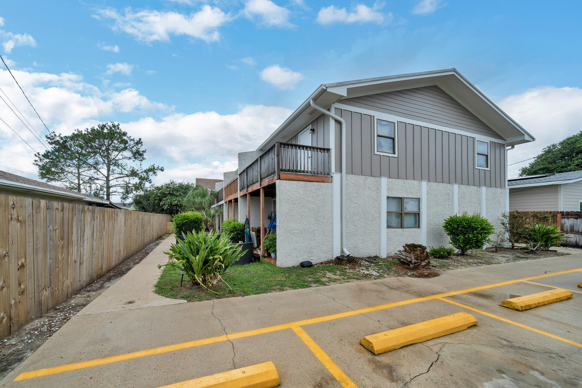 LEARYS 2ND ADDN - Residential