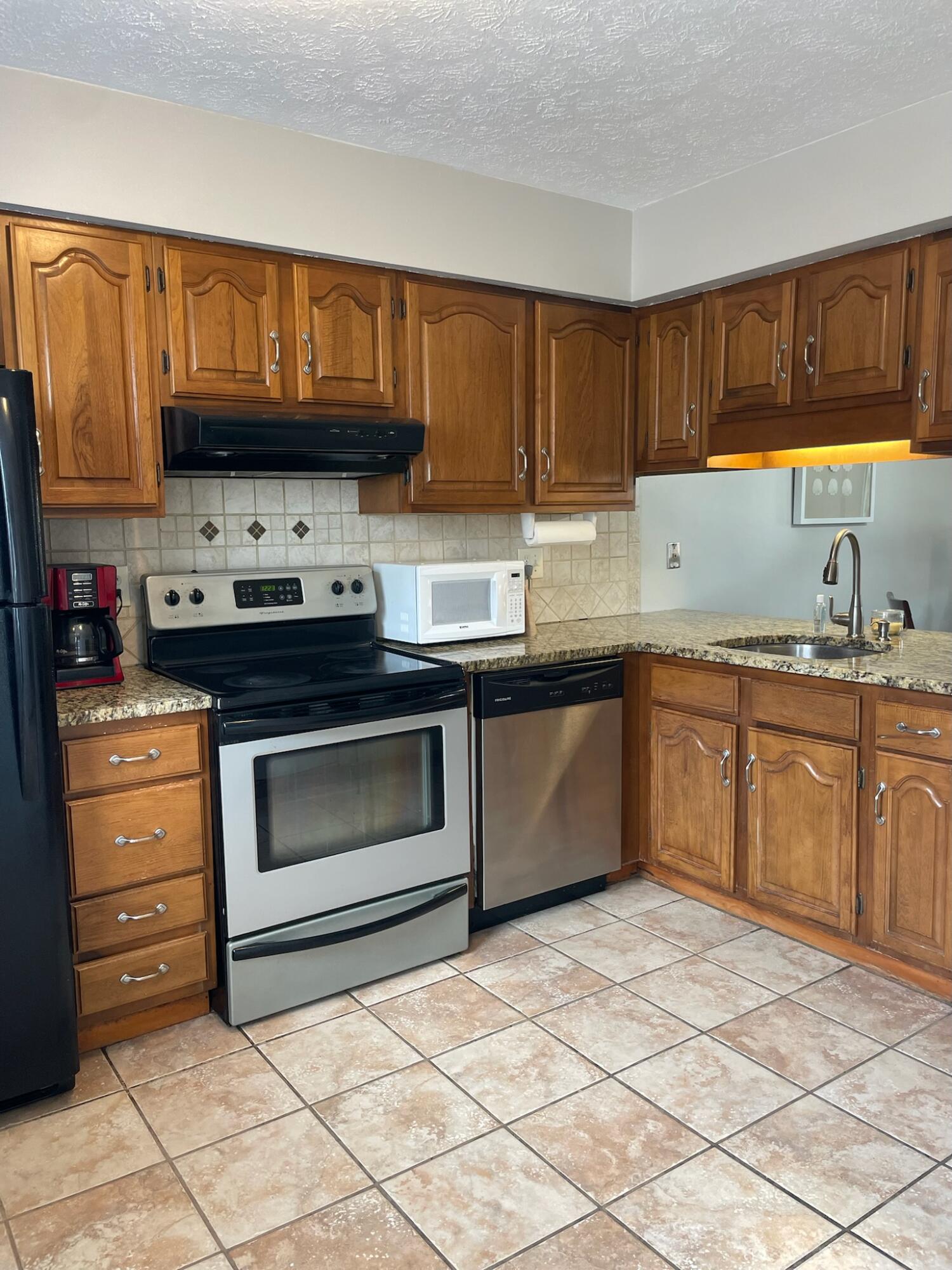 LEARYS 2ND ADDN - Residential