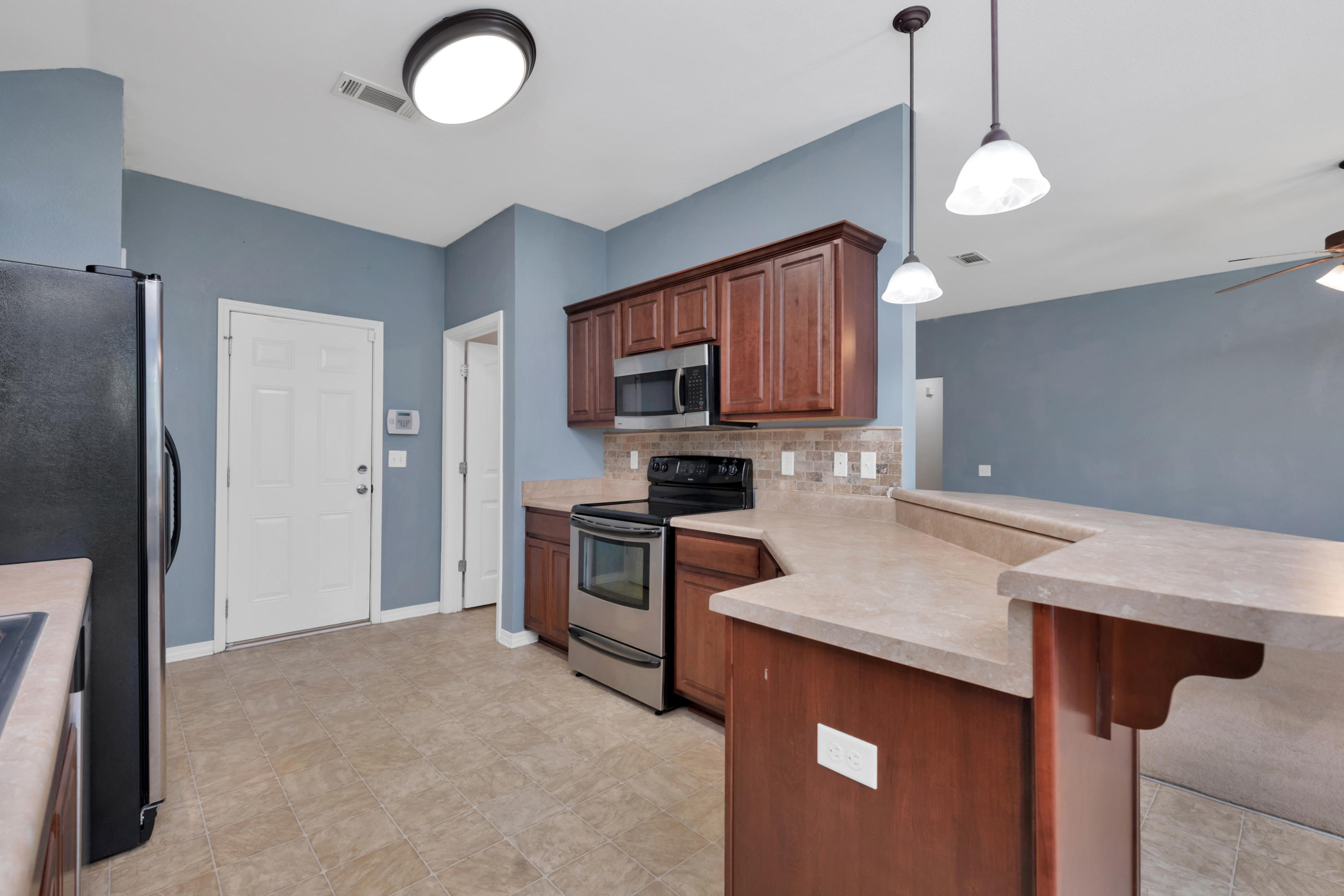 SHADOW LAKES - Residential