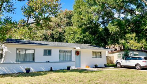 Photo of 415 Avon Lane, Mary Esther, FL 32569 (MLS # 988951)