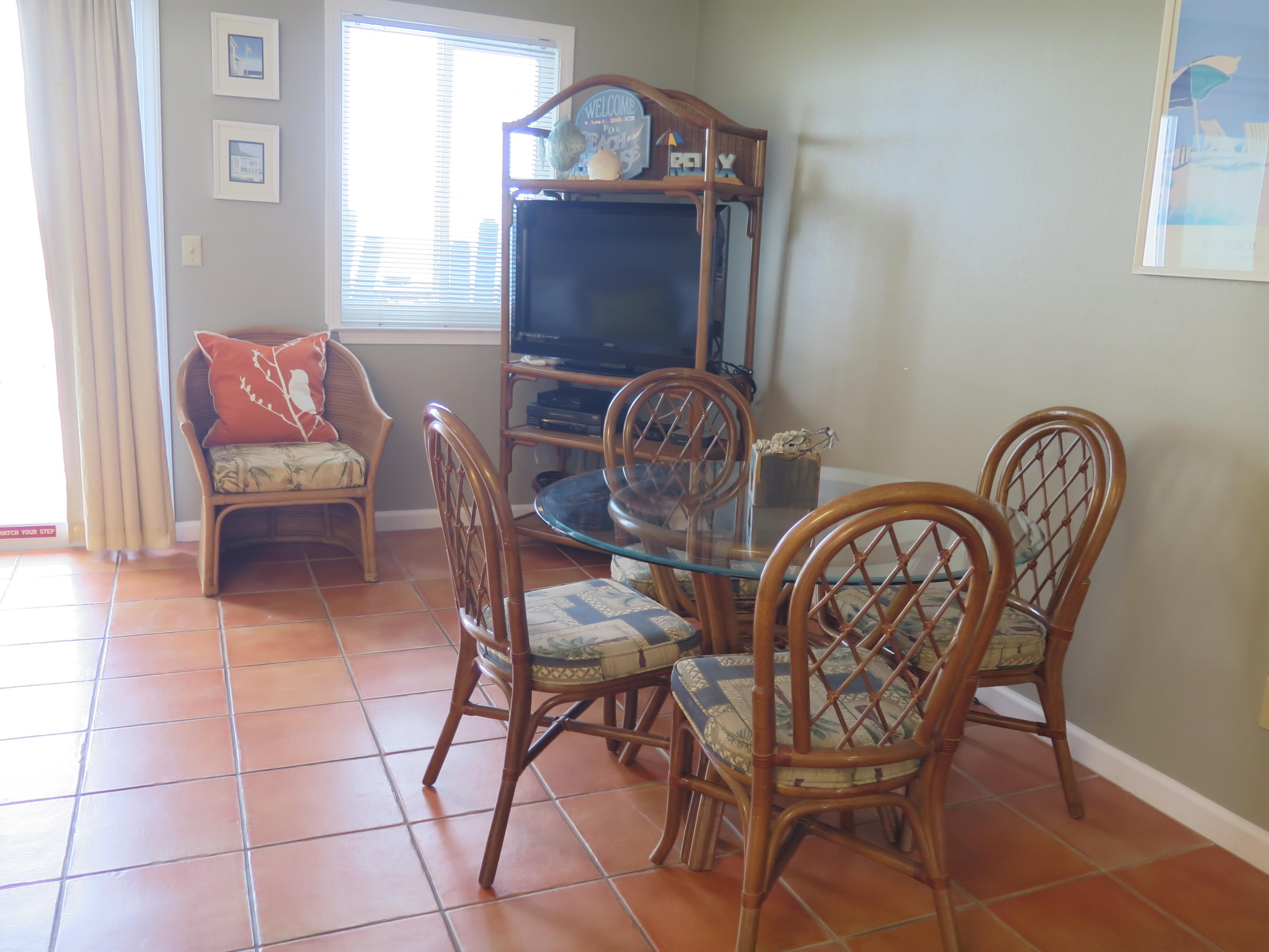 LEEWARD CONDO 2 - Residential