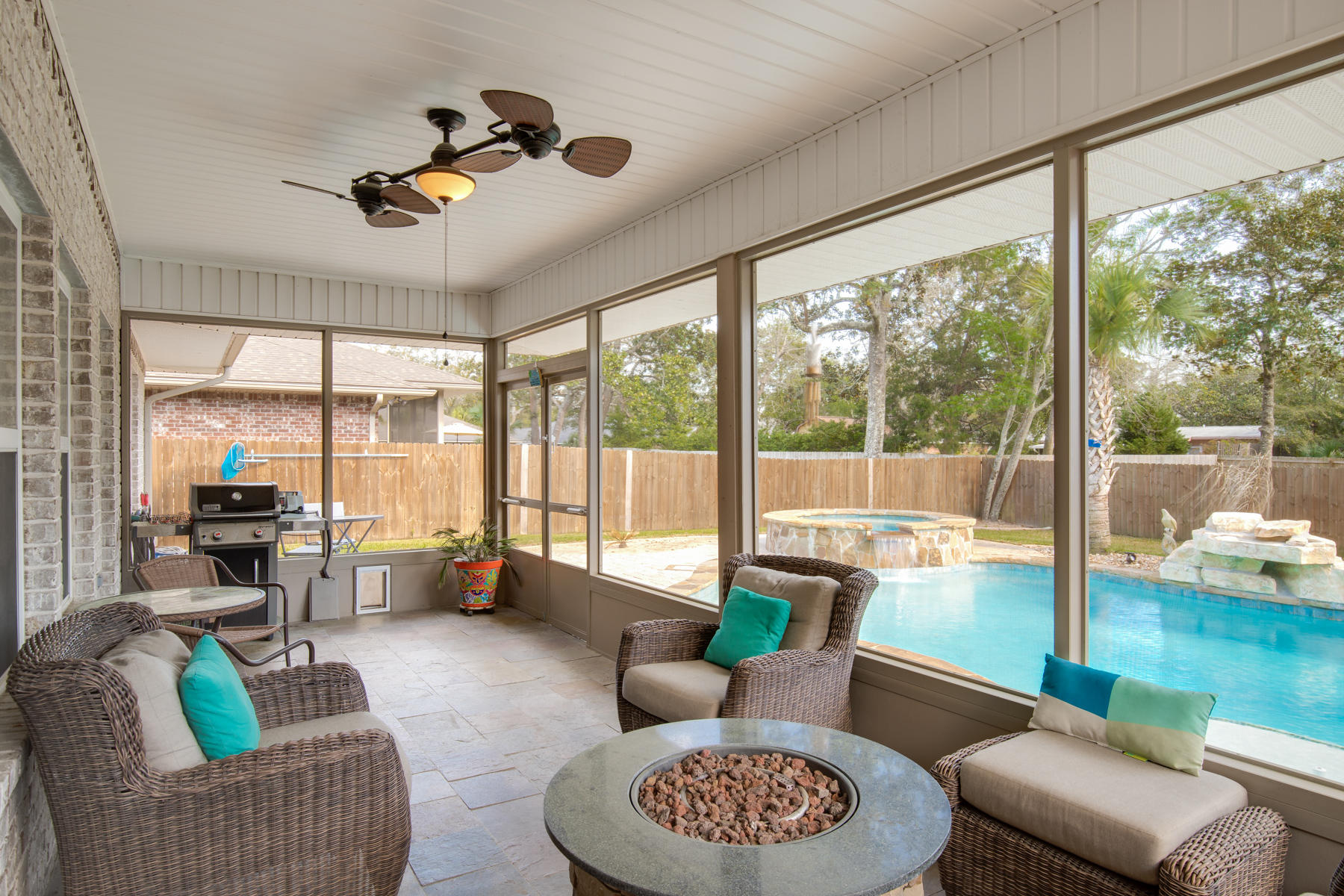 Elliott Point - Residential