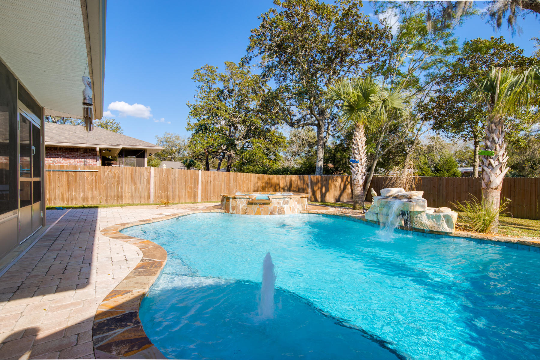 Elliott Point - Residential