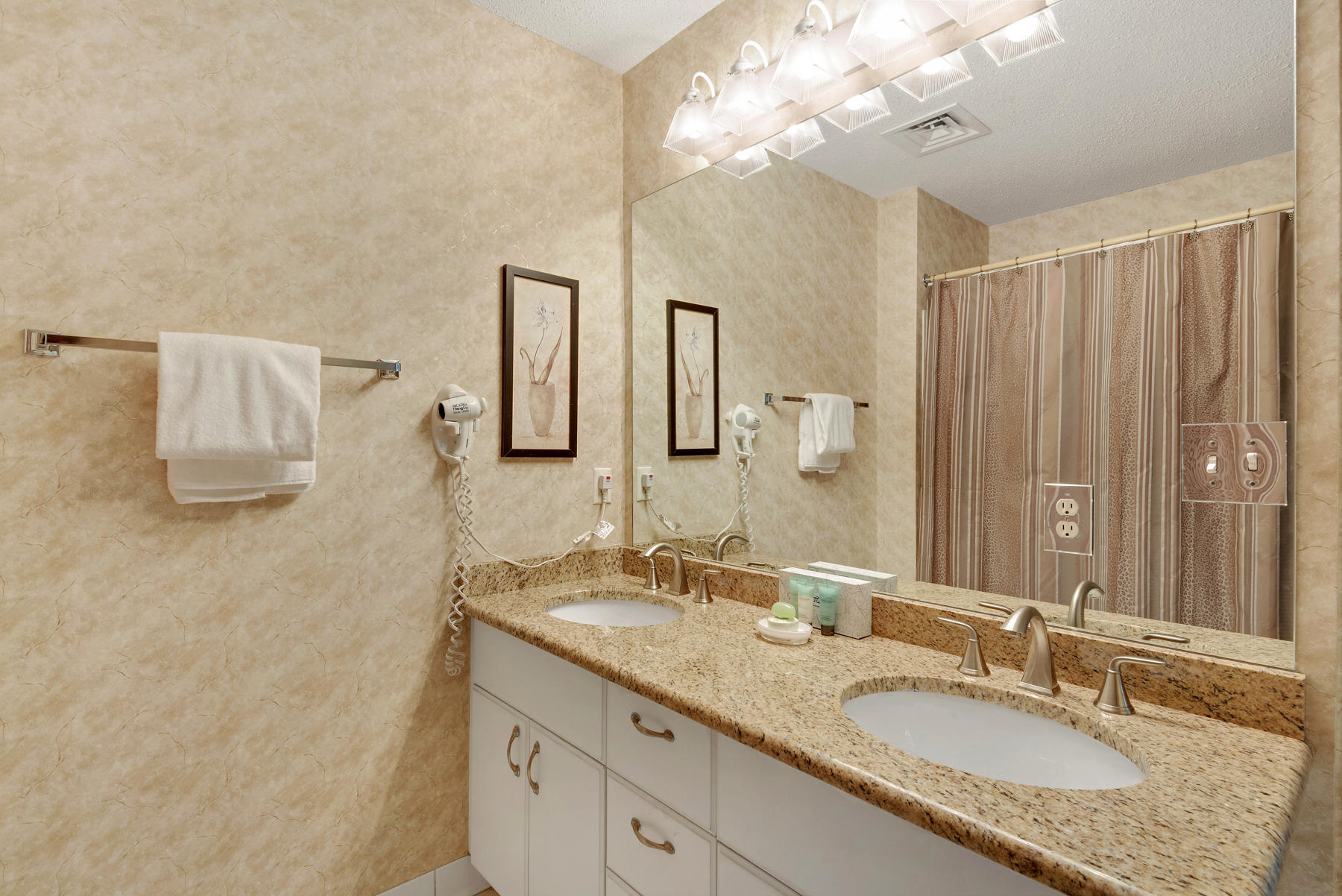 SUMMIT AT TOPS'L (THE) - Residential