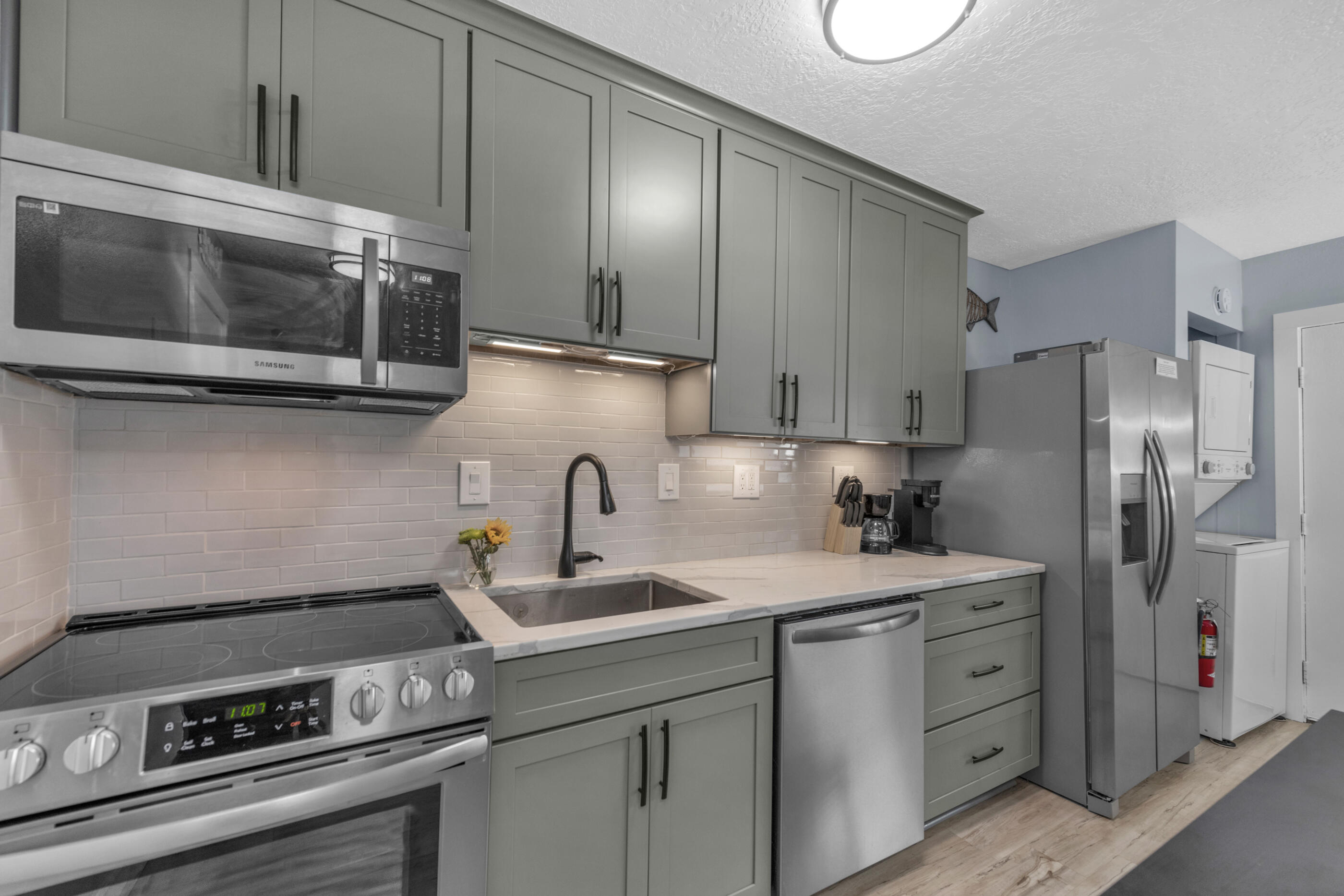WAYMAR CONDO - Residential