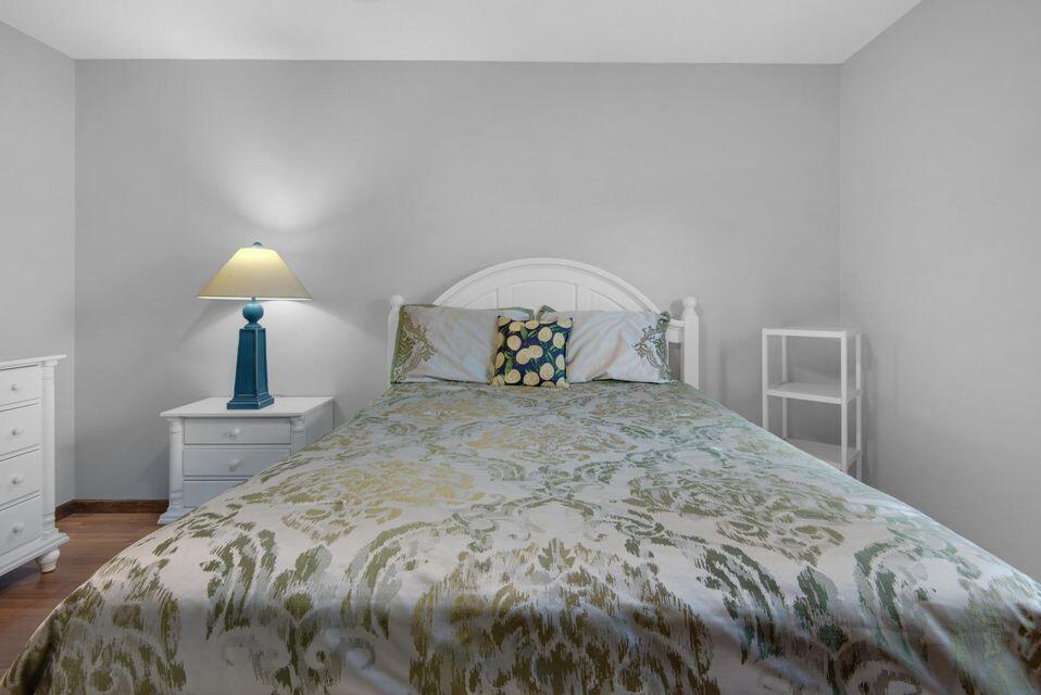 CHATEAU PRES DE LA MER - Residential Lease