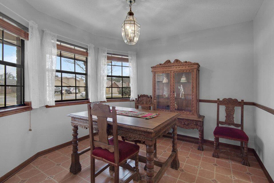 CHATEAU PRES DE LA MER - Residential Lease