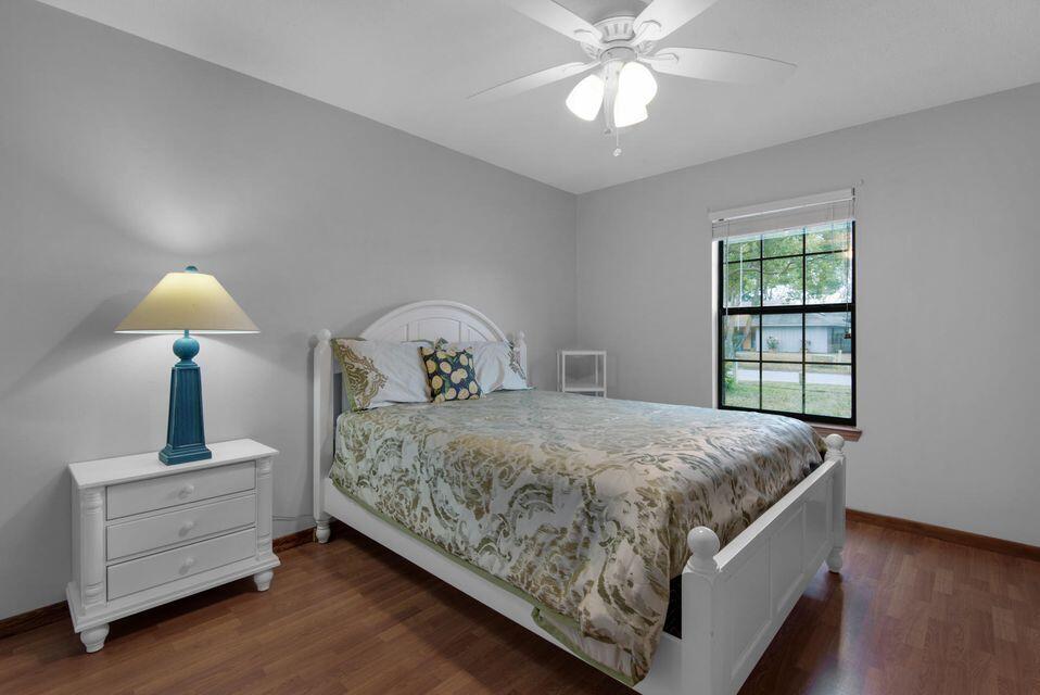 CHATEAU PRES DE LA MER - Residential Lease