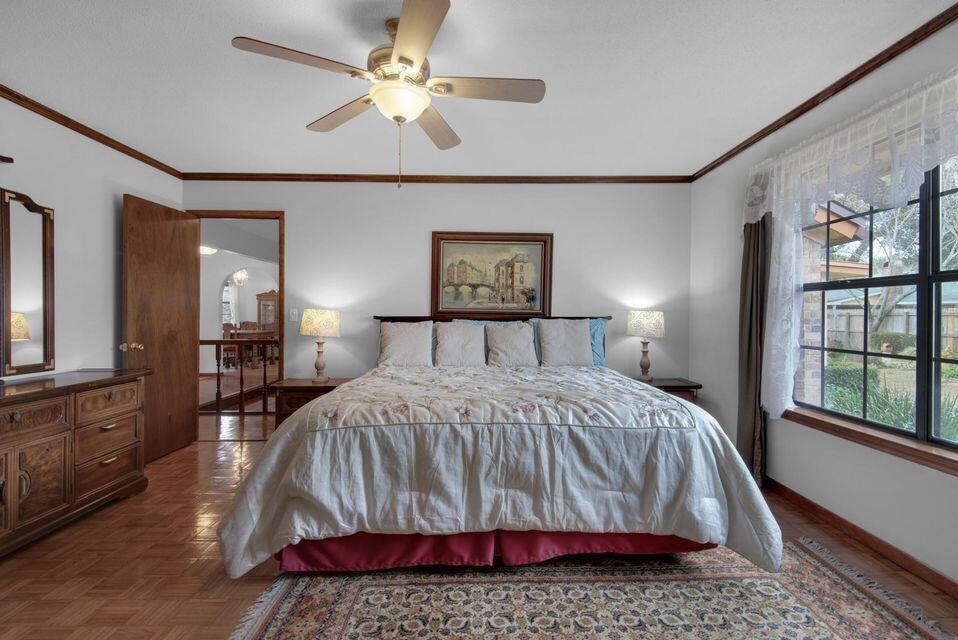 CHATEAU PRES DE LA MER - Residential Lease