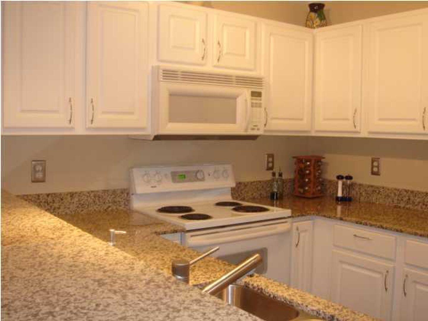 OAK PARK TOWNHOMES - Residential Lease