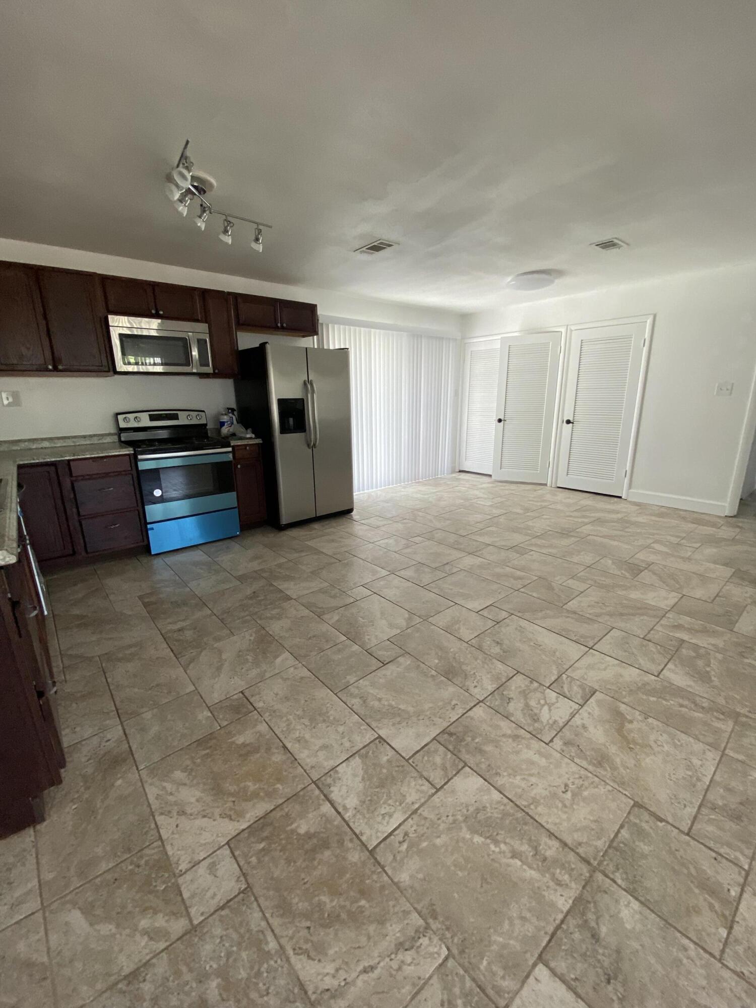 SANTASIA PARK 1ST ADDN - Residential Lease