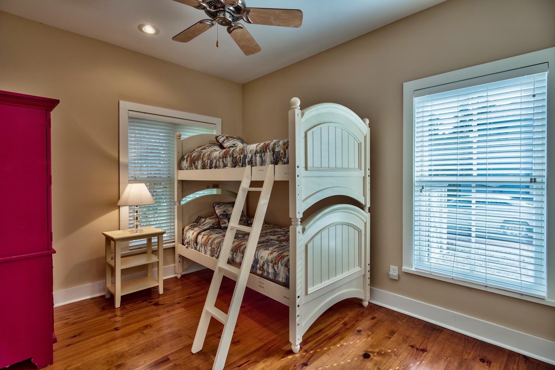 MAGNOLIA COTTAGES BY THE SEA - Residential