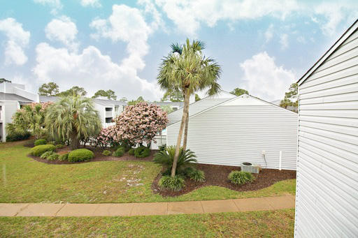 FINISTERRA CONDO - Residential