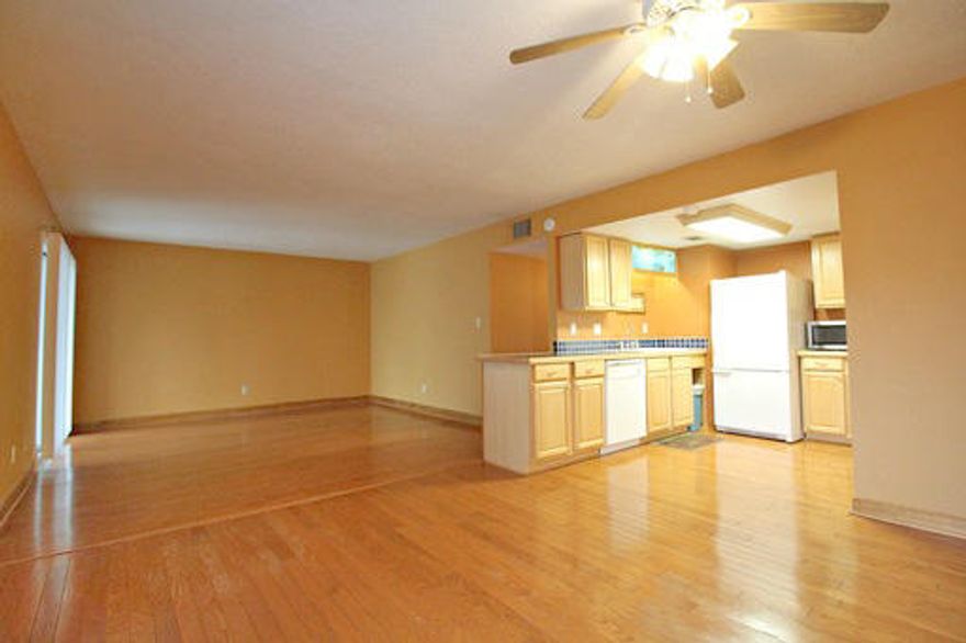 Fantastic opportunity to own in the beautiful bay front community of Finisterra. This is the largest 2 bedroom/2 bath floor plan on the market and is a top floor private unit. Offering a spacious living/dining area, two bedroom and two full baths. This condo has been well maintained by the owner; new a/c in 2015, new water heater and new sliding glass doors installed in 2016. This community offers tennis courts, pool, sauna, club house and is convenient to Eglin, shopping and one block to Shalimar Yacht Club.