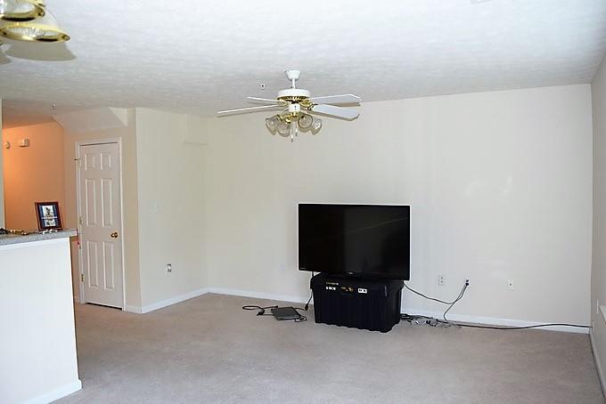 ROLLING PINES - Residential