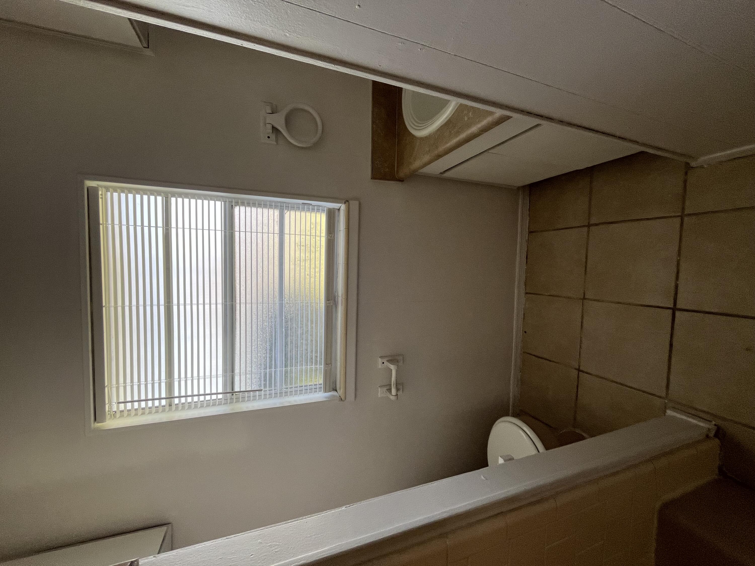 FLOROSA DEL MAR - Residential Lease