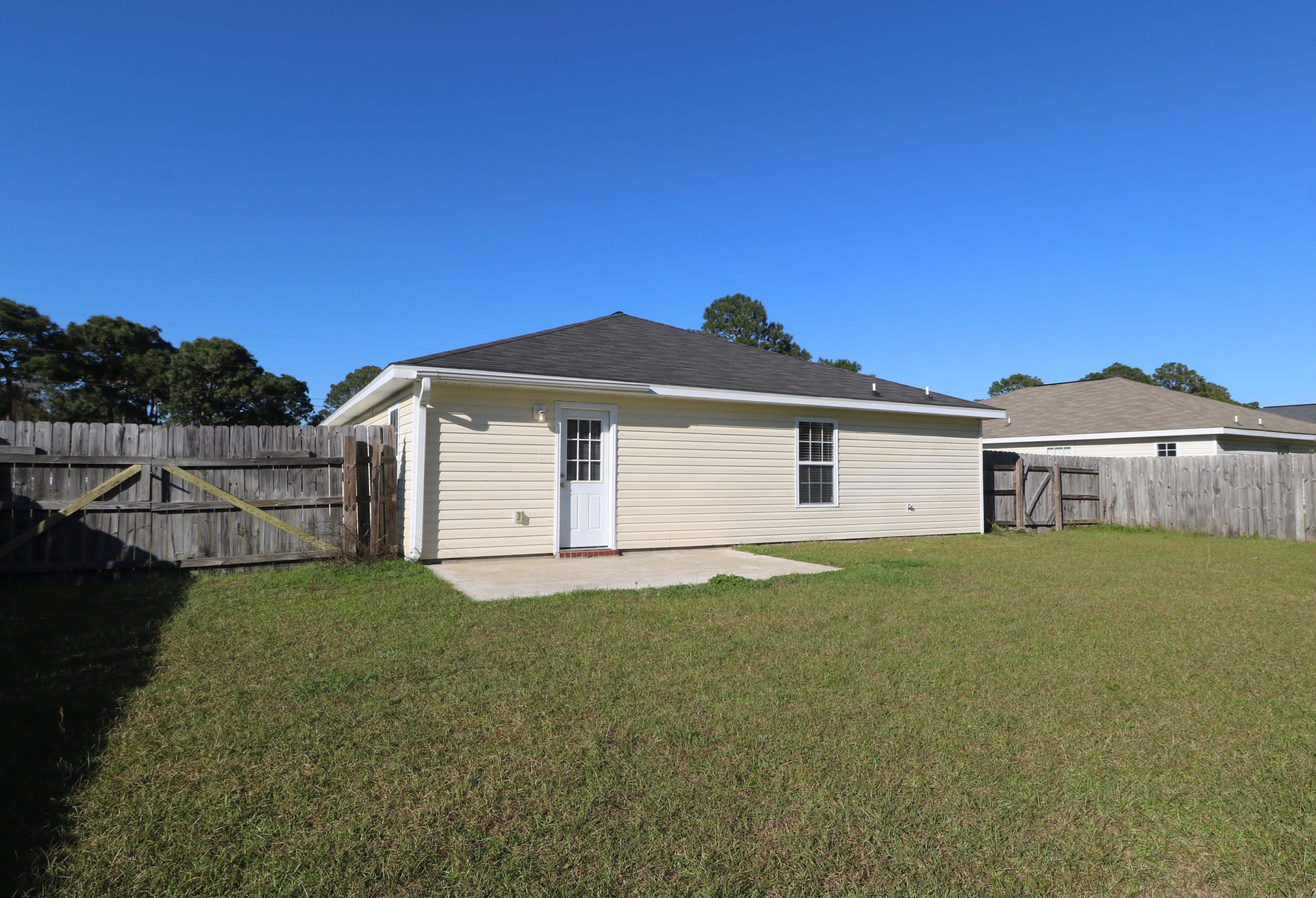 NAVARRE S/D 2ND ADDN - Residential