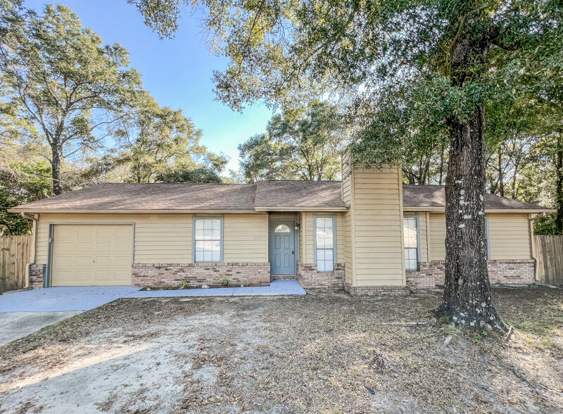 COUNTRY OAKS ESTATES PH 1 - Residential Lease