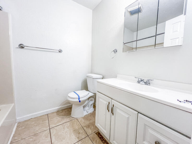 COUNTRY OAKS ESTATES PH 1 - Residential Lease