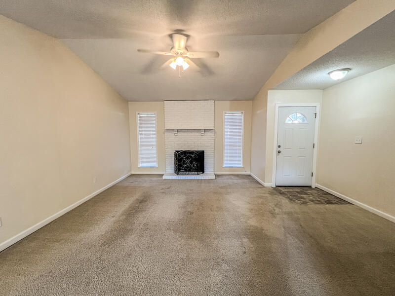 COUNTRY OAKS ESTATES PH 1 - Residential Lease