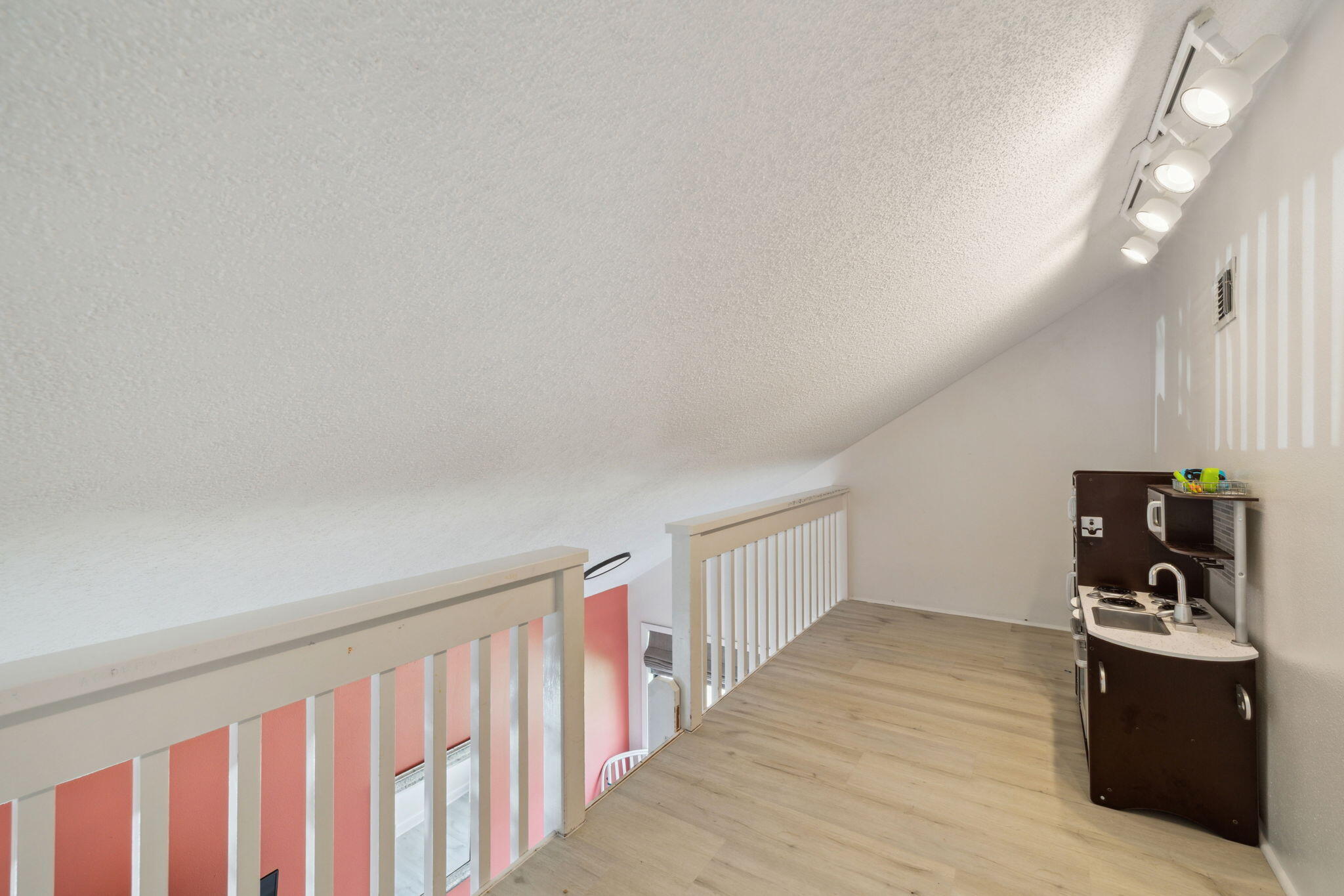 SANDPIPER VILLAGE CONDO - Residential