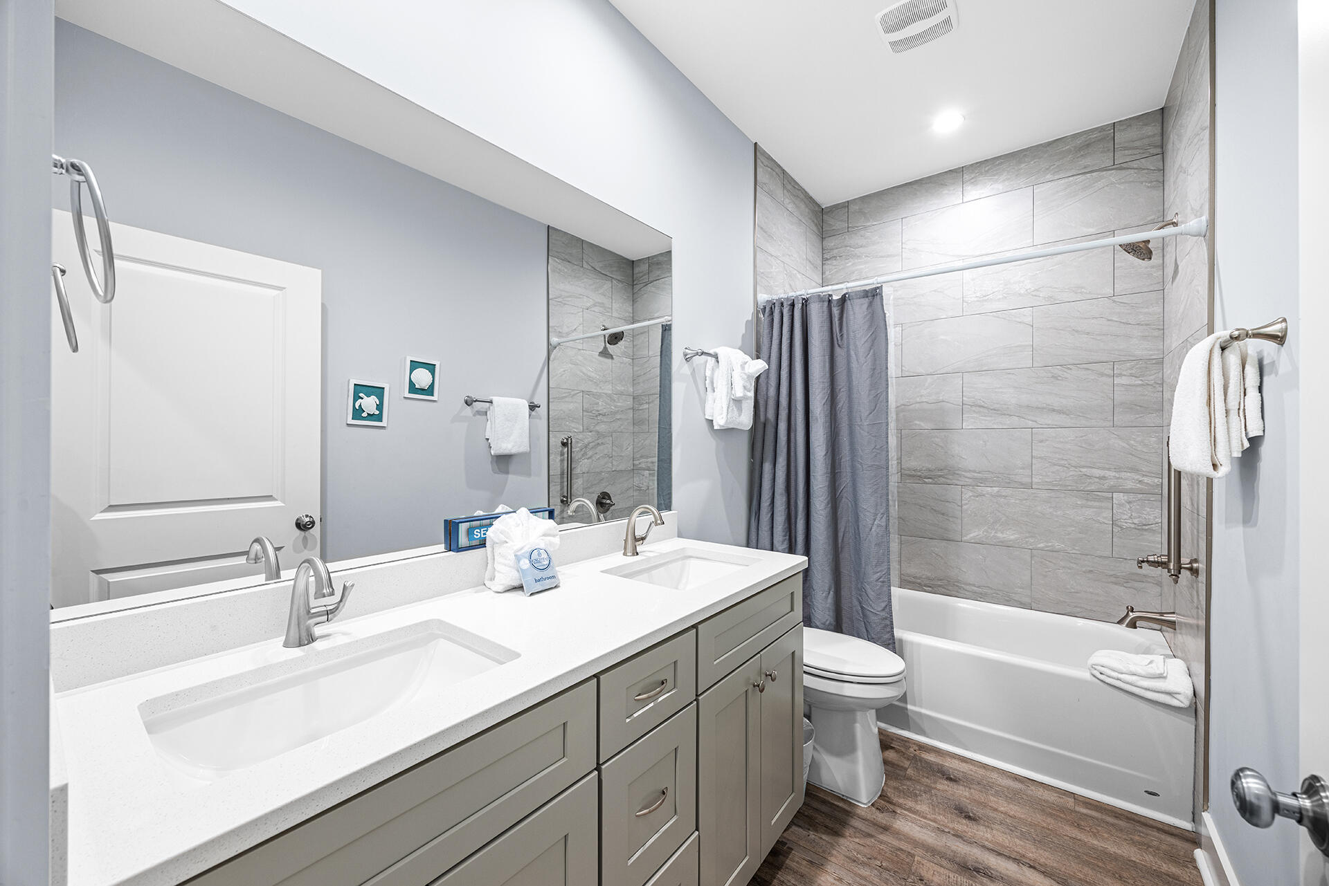 TOWN OF SANTA ROSA - Residential