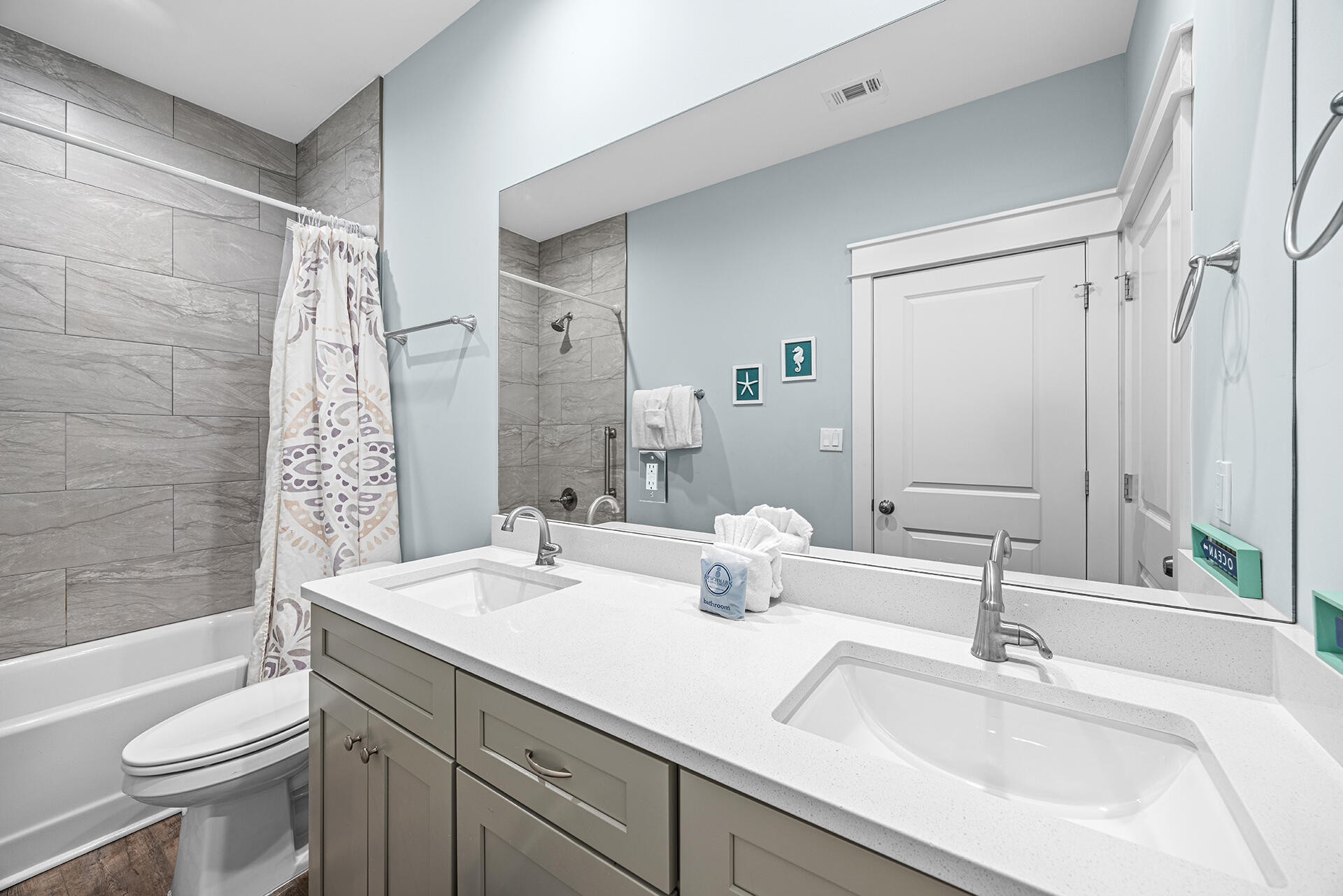 TOWN OF SANTA ROSA - Residential