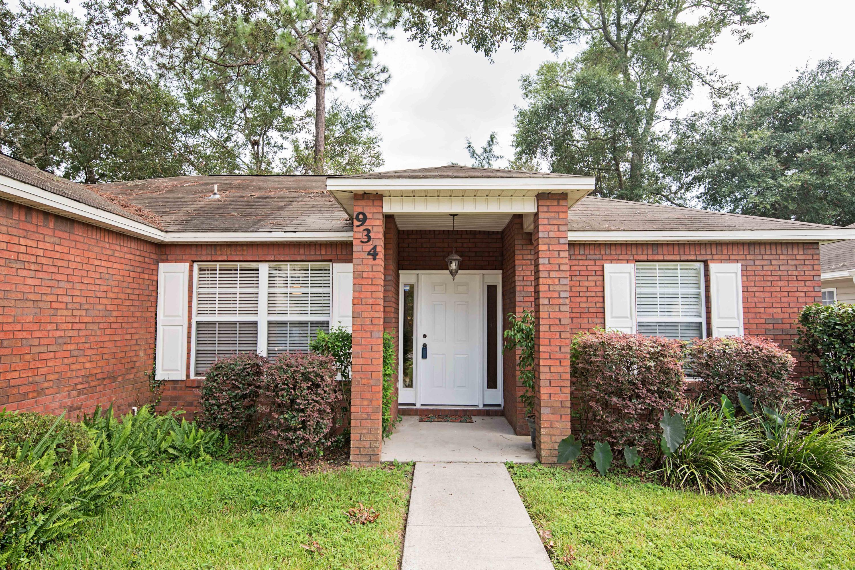 OAK PARK ESTATES - Residential