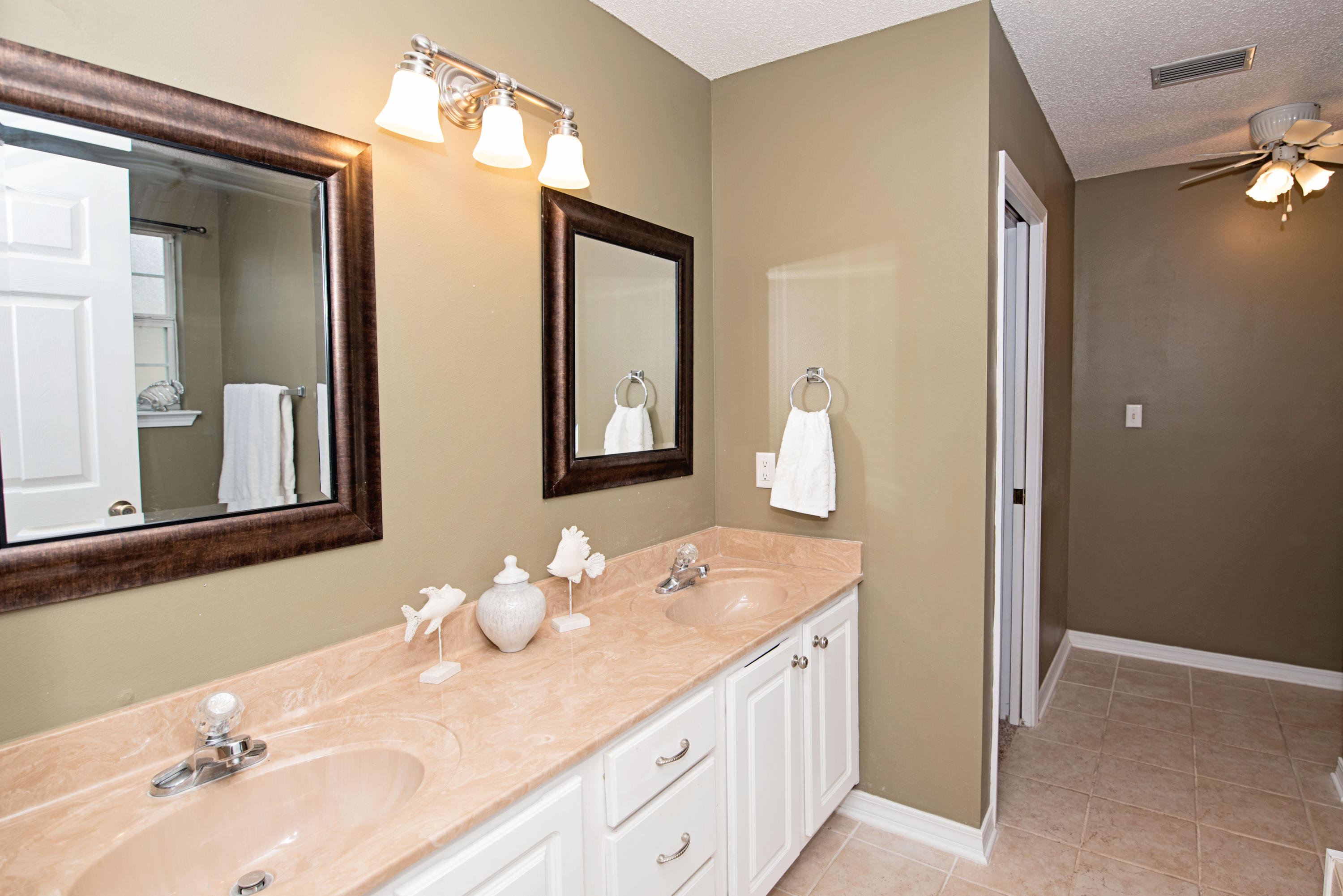 OAK PARK ESTATES - Residential