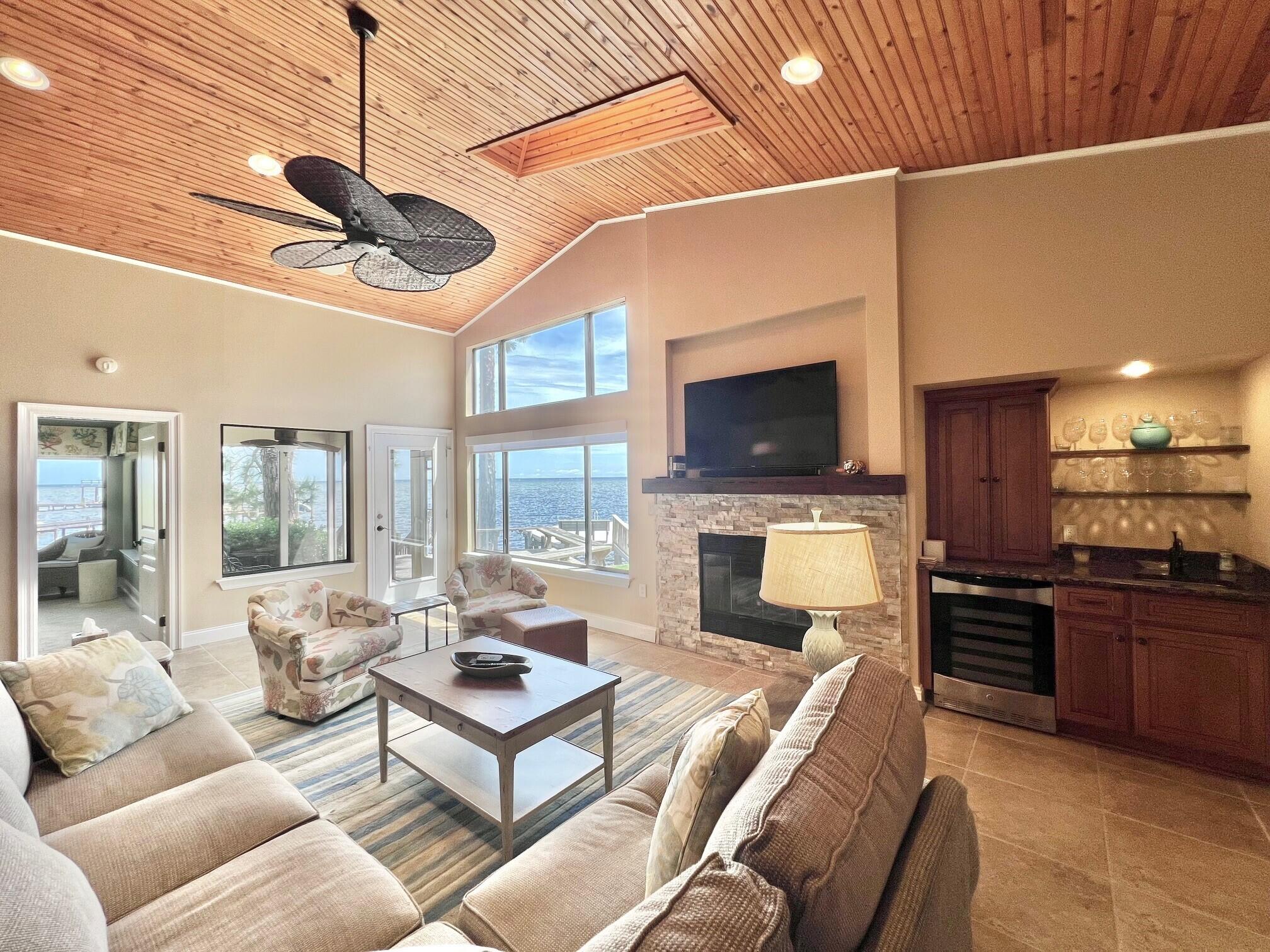 COVE ON THE BAY - Residential Lease